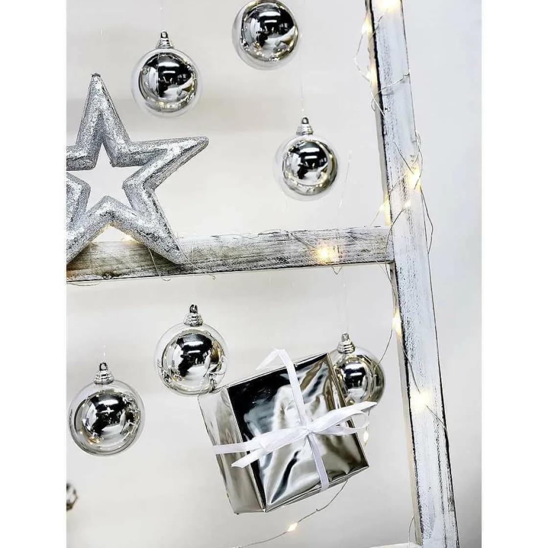 DecoWoerner Bolas De Navidad>Bolas De Navidad De Plástico Plateado Brillante, 6 Cm Ø - 24 Piezas