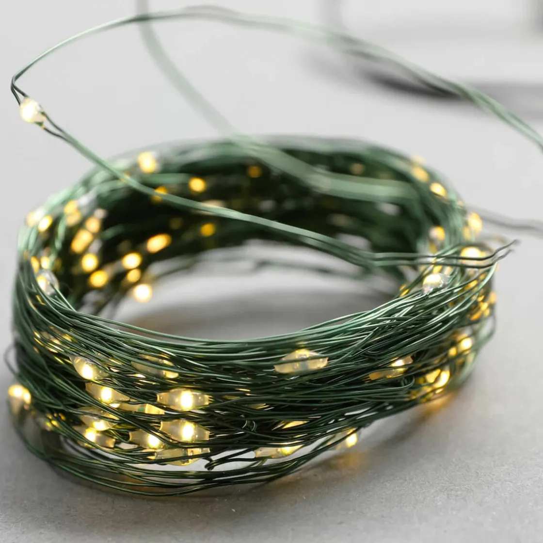 DecoWoerner Luces De Navidad>Cadena De Luces LED Con Alambre Con Baterías Para Exteriores, 100 LED, 10 M