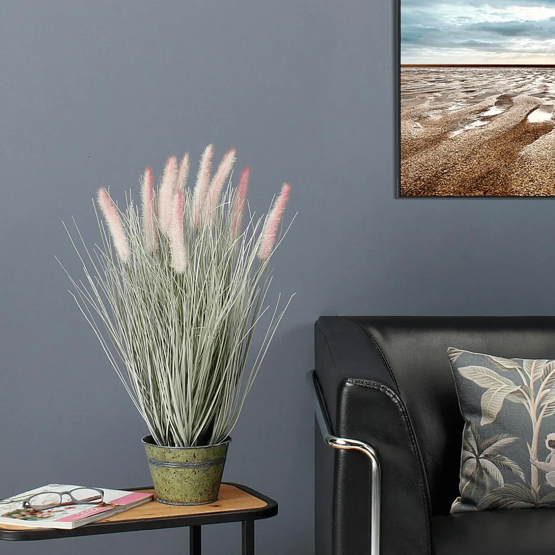 DecoWoerner Hierba Decorativa>Fina Hierba Decorativa De Cerdas De Pluma En Plateado En Una Noble Maceta De Zinc 57 Cm