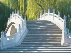 DecoWoerner Bandera Xxl|Decoración Temática>Lona XXL "Puente En El Parque" De Lona De Camión Ignífuga 250 X 330 Cm