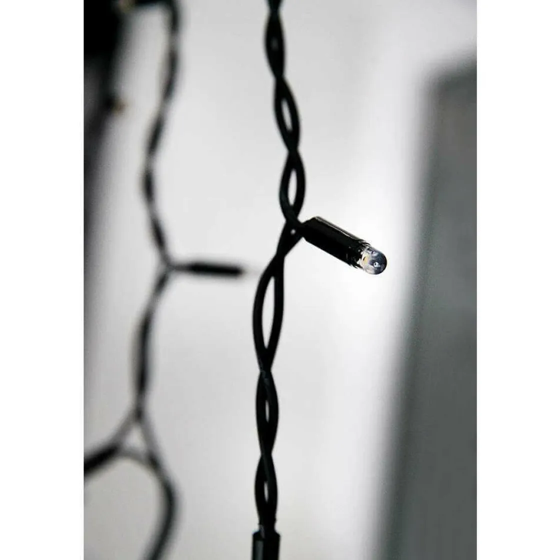 DecoWoerner Luces De Navidad>Luz Icicle Light LED Para Uso Profesional Sistema IP44, 114 LED, 300 X 50 Cm, Sin Cable