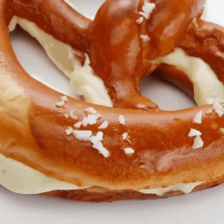 DecoWoerner Platos Y Comida Rápida|Pan Y Pastel>Maniquí De Pretzel De Mantequilla Con Sal Gruesa