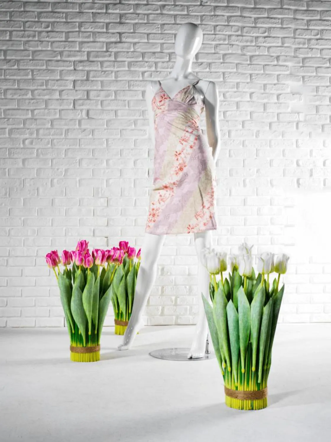 DecoWoerner Maniquíes>Maniquí Mujer APART Brillante, Brazos Trasero