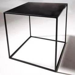 DecoWoerner Expositores Para Tiendas|Macetas Y Artículos De Decoración>Mesa De Metal 45 X 45 Cm, Negra