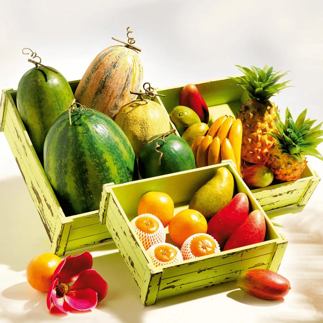 DecoWoerner Frutas>s En Red Réplica Alimentaria 9 Cm, 3 Uds.