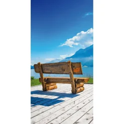 DecoWoerner Decoración De Verano|Pancartas De Verano>Pancarta De Tela Ignífuga "Banco De Madera Junto Al Lago" De Tela De Bandera 100 X 200 Cm