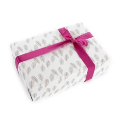 DecoWoerner Papel De Regalo|Go Green - Envoltorio Para Regalo Ecológico>Papel Kraft Sostenible De Remolacha Azucarera Con Plumas En Color Rosado Y Dorado - Rollo De Papel De Regalo De 50 M