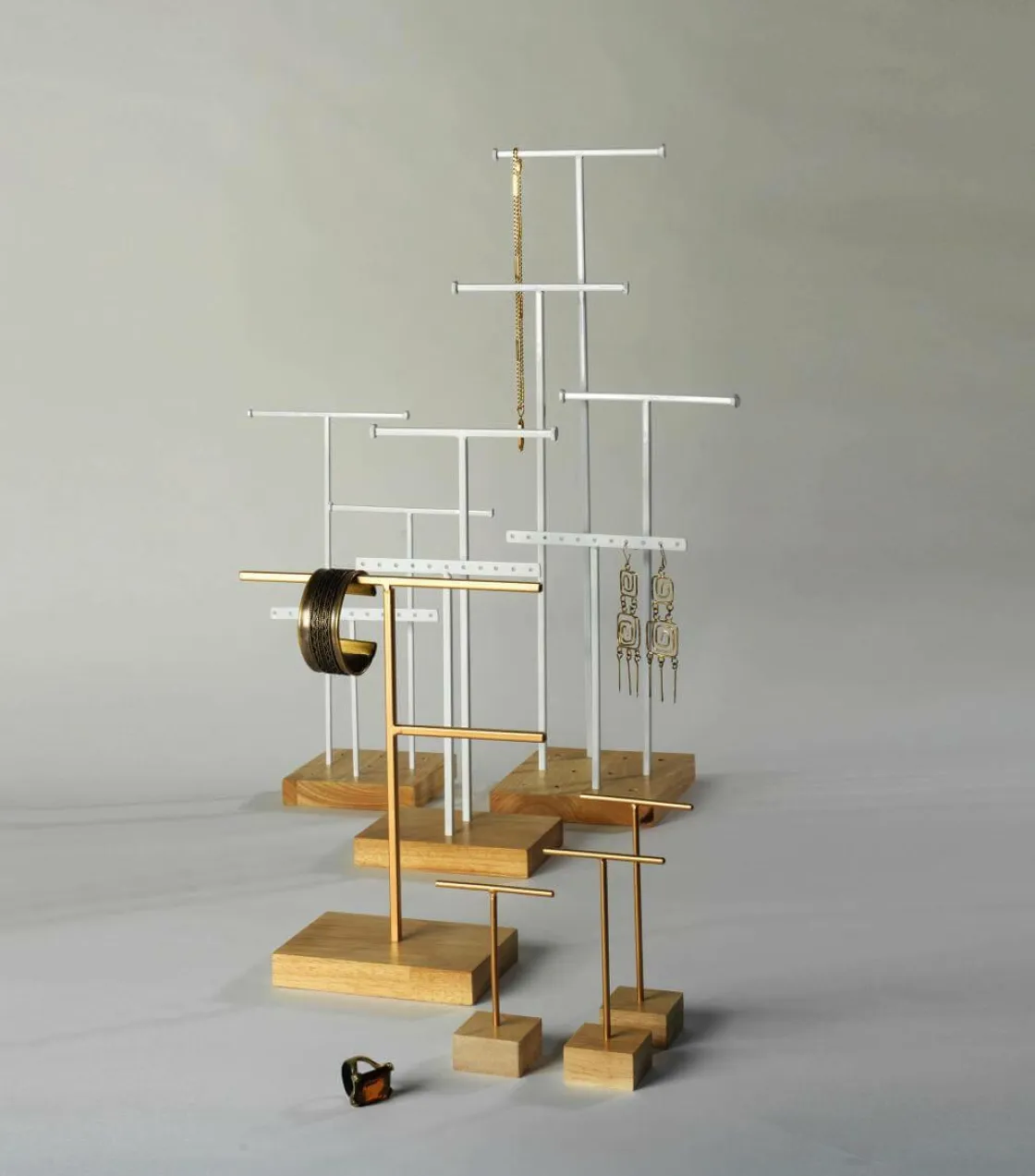 DecoWoerner Expositores Para Tiendas>Soporte De Joyería, Expositor En Forma De T 3 Piezas, Altura 28 Cm